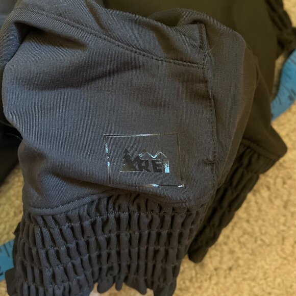 REI *Charcoal Gray* Lightweight Zip-Up | Stretchy | XXS | Ruffle Details | EUC - Picture 11 of 13